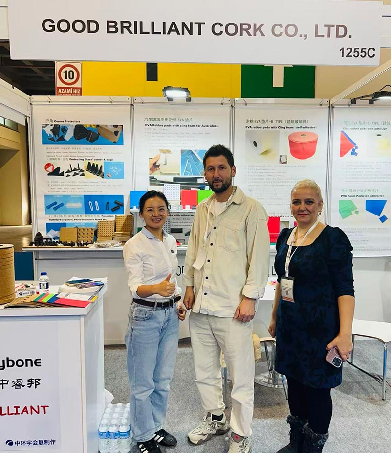 영국으로 향하는 전체 컨테이너!